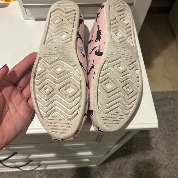 Toms Strawberry Cream Kitties Canvas Size 9 - Picture 4 of 7